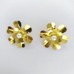 Flores grandes doradas