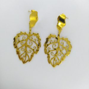 Pendientes hojas doradas